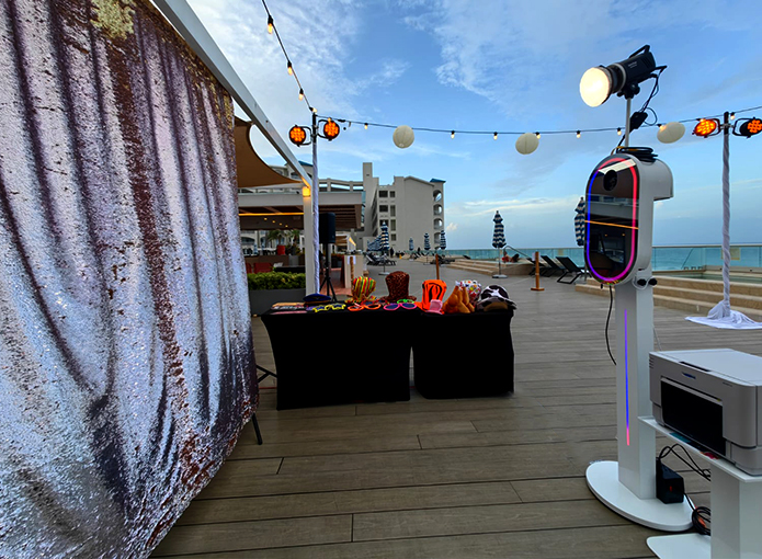 Nueva cabina photobooth moderna con pantalla touch